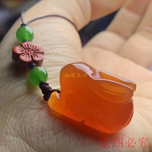 天然玉髓小兔子吊坠萌萌挂件玉兔