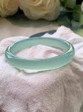 高冰马料翡翠色玛瑙手镯