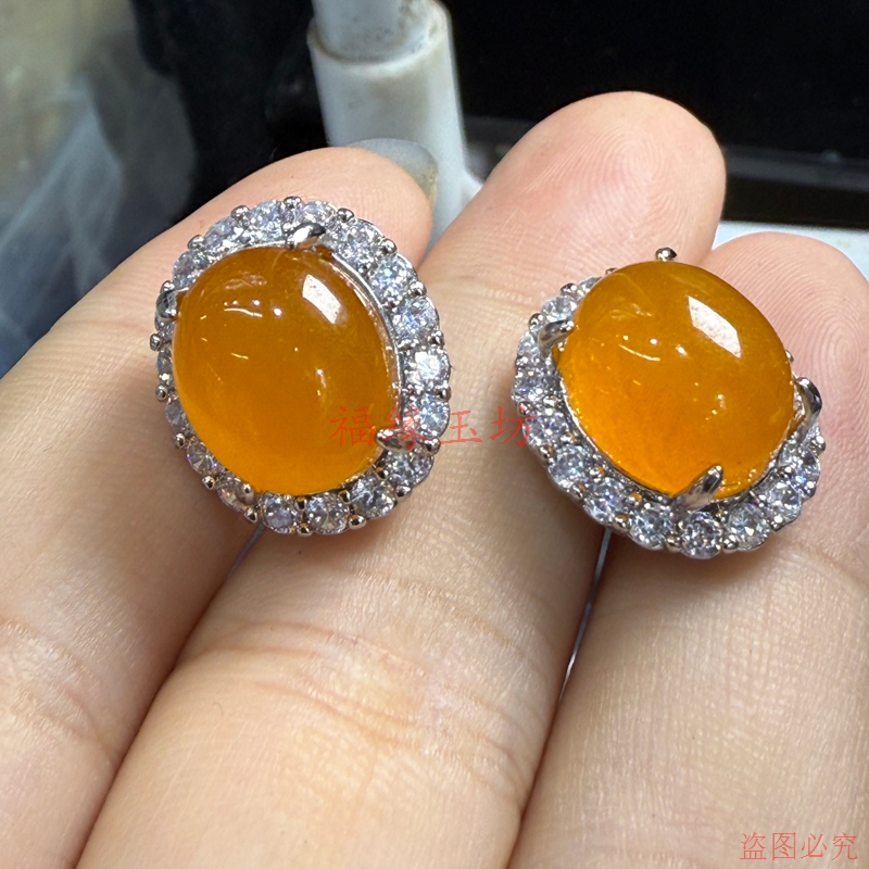 精品翡翠色戒指冰种黄色蛋面