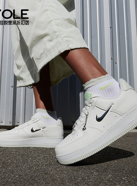 Nike/耐克正品  新款女士经典耐磨休闲运动板鞋FN8540-100