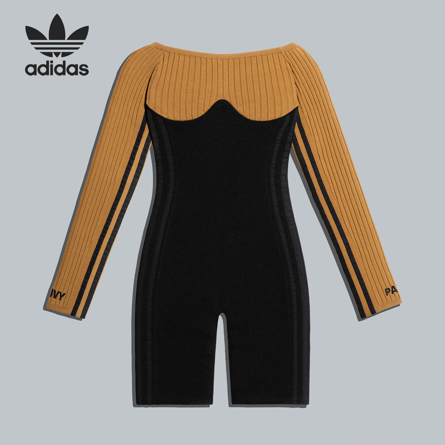 Adidas/阿迪达斯女子正品运动套装清仓特价 GR1489