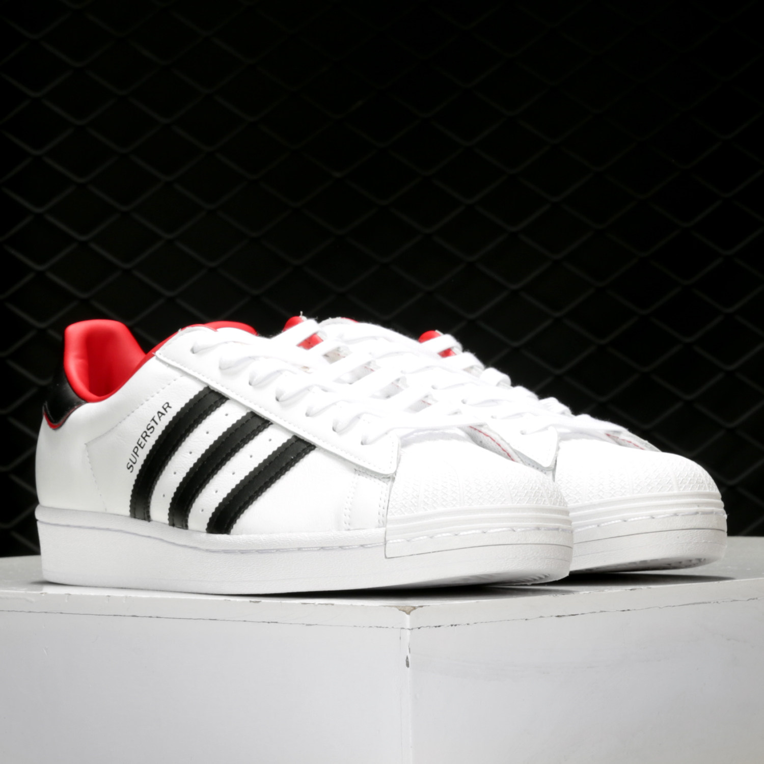 阿迪达斯男女通用正品板鞋清仓特价FW6384 FX8709 FV4870 G27706