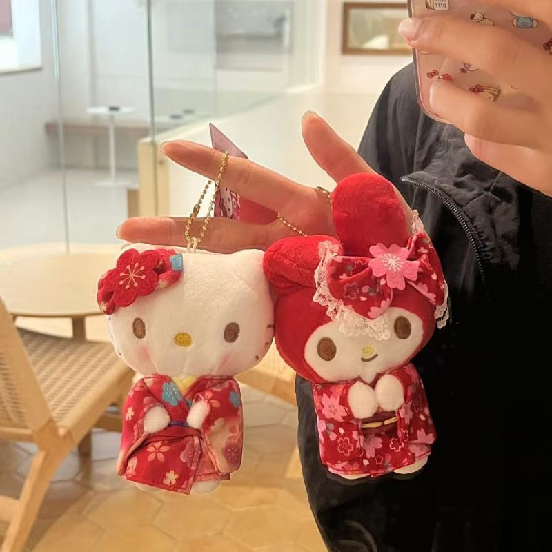 红色喜庆和服hellokitty美乐蒂毛绒公仔书包包挂件可爱少女心挂饰