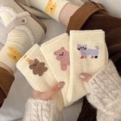 下雪天可爱又保暖小熊澳绒中筒舒适穿搭软绵绵鞋 4双装 带