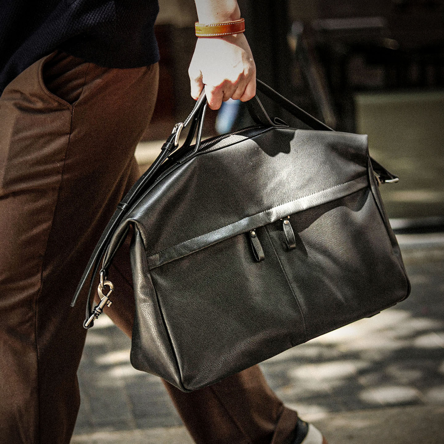 2026春新款男士公文包出差旅行包手提大容量通勤包真皮单肩斜挎包