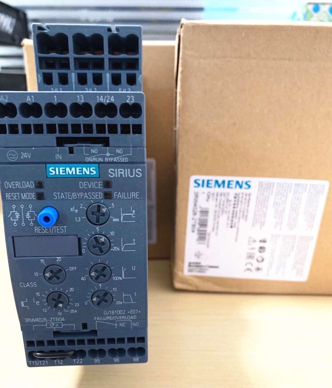 西门子电机软启动器标准型软起动器3rw4026-2tb04全新原装现货