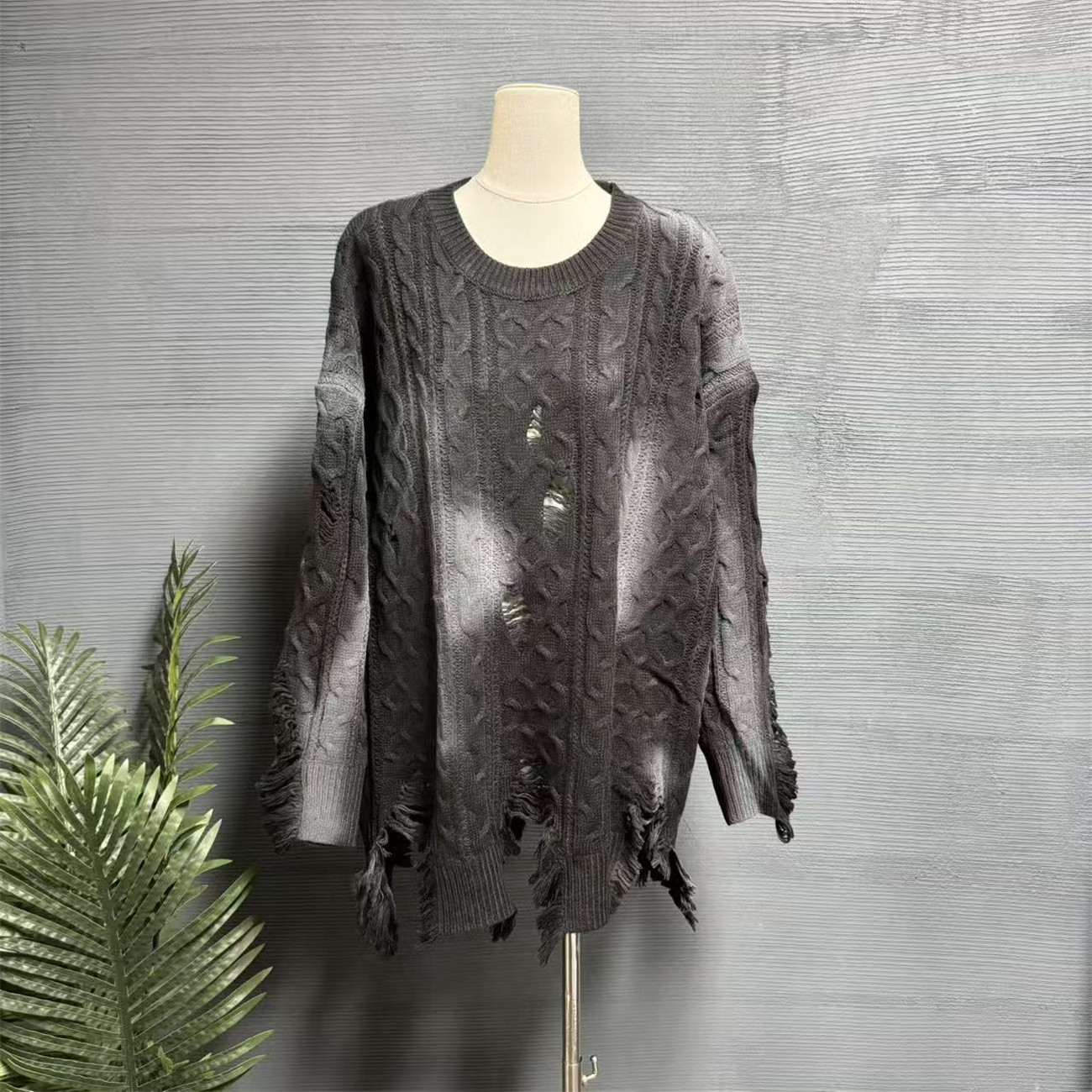 镜服饰2025秋冬新款流浪风破洞毛衣女不规则毛边针织上衣10553