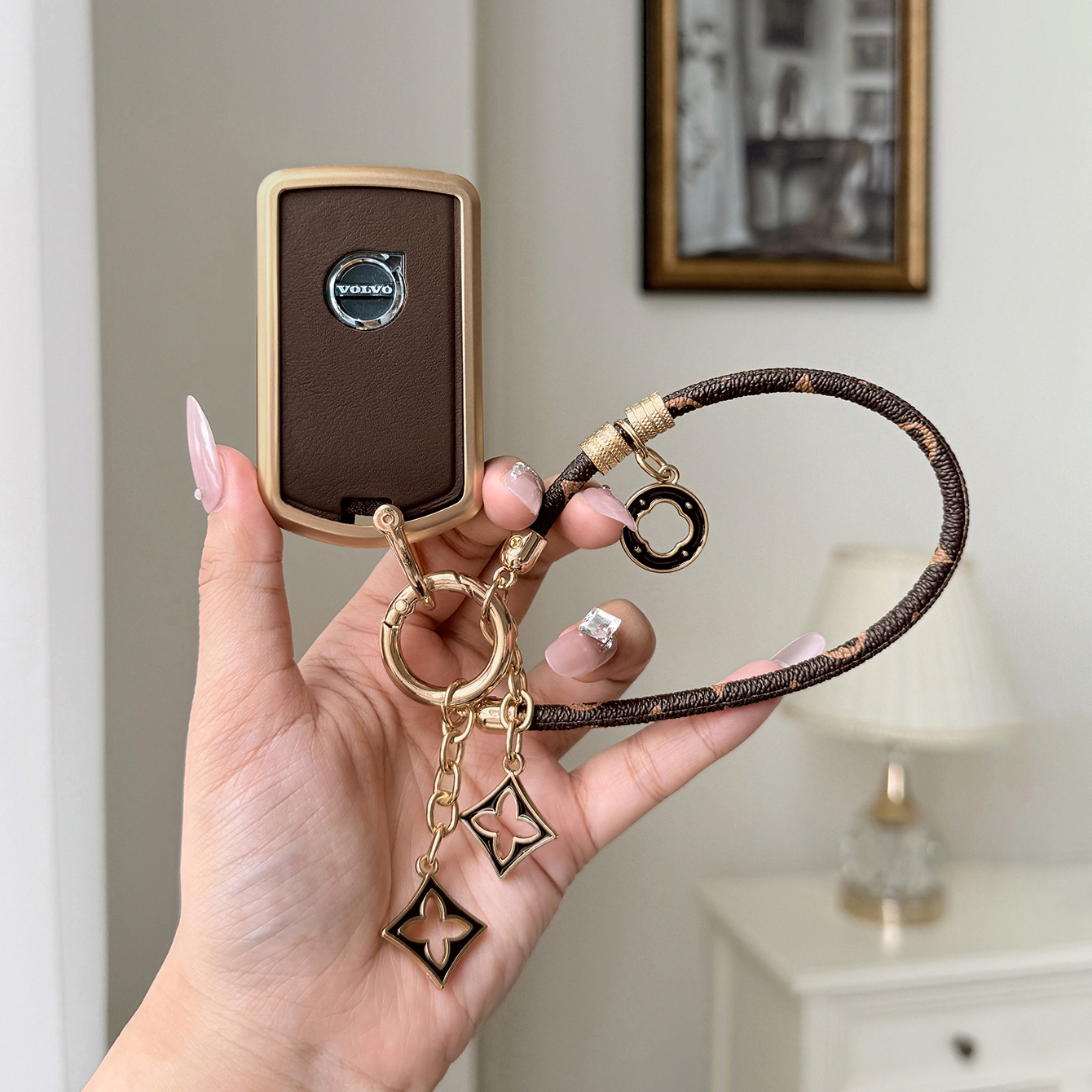 适用于沃尔沃xc60钥匙套s90车s60lxc40壳c40扣v60 2024新25款xc90