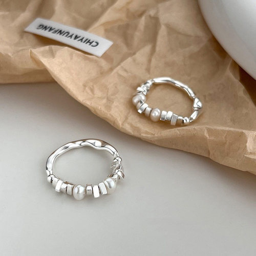 S925纯银淡水珍珠碎银戒指女小众液态金属感水波纹不规则高级质感