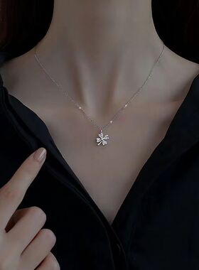 女简约冷淡风百搭锁骨链