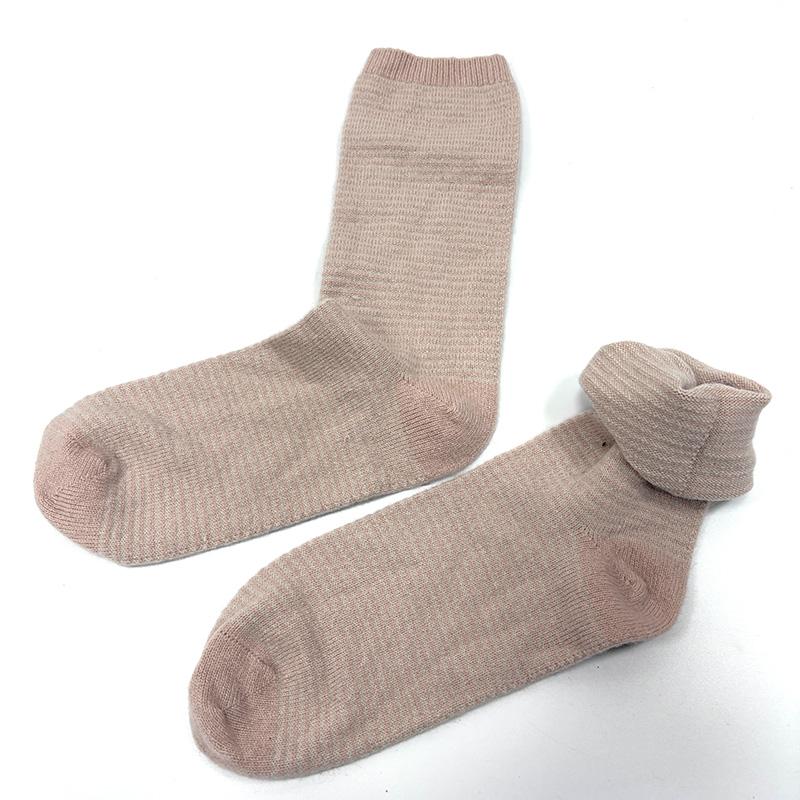 100%山羊绒中筒袜防臭抗菌