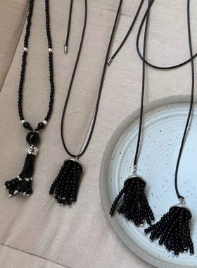 复古黑色串珠单莲流苏项链串珠新款抽拉锁骨链高级小众毛衣链女