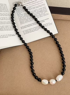 时尚高级感黑色珍珠串珠磁吸项链轻奢复古优雅简约百搭颈链锁骨链
