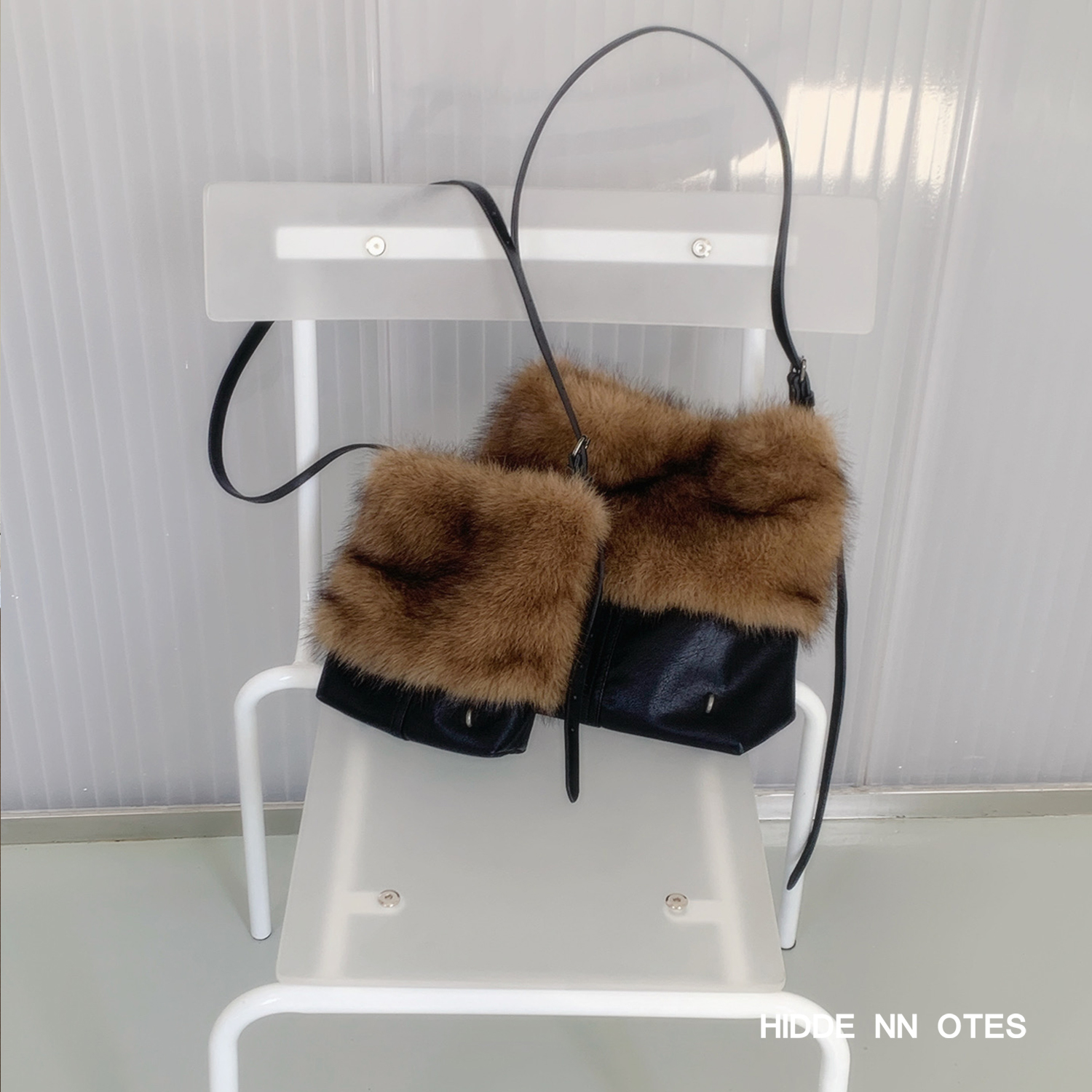 软fufu超好手感的毛绒手机包