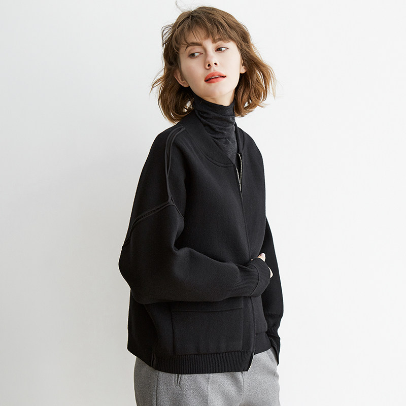今年设计时髦高质黑色短款夹克棒球服外套女春秋百搭2020新款