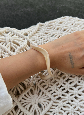 不规则圆形波浪树脂手镯女 2025夏新潮时尚小众设计网红ins风手环