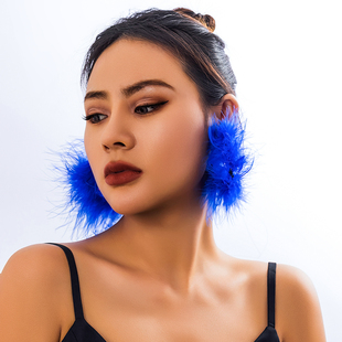 时尚长绒羽毛圆圈耳钉女 欧美2026新款夸张网红气质旅拍配饰品潮