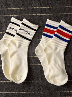 4双港风潮牌字母长袜男女穿街头街拍运动潮袜个性潮流条纹中筒袜