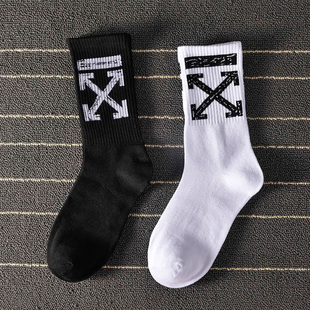 3双 黑白街头潮袜男女情侣箭头潮牌中高筒袜春秋滑板街舞长筒长袜