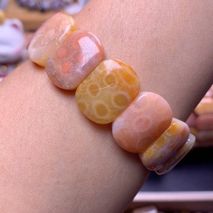 果冻冰花喜欢可拍下珊瑚玉手牌手链