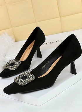 6183-3K83欧美风时尚宴会女鞋细跟高跟绒面浅口方头金属水钻扣单