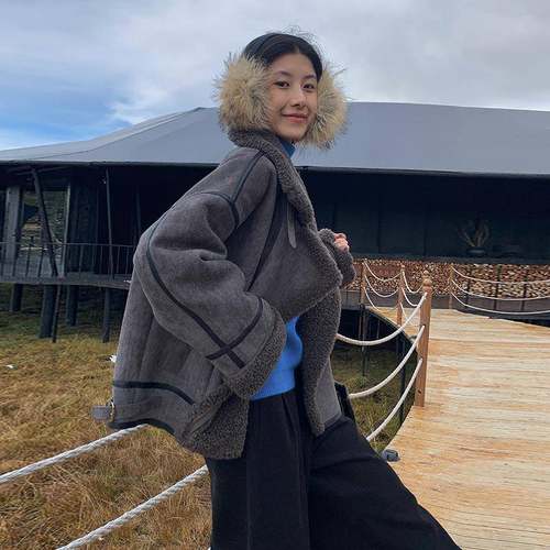 MOXI十三行女装2025冬季新款复古美拉德高领短款羊羔毛夹克外套女