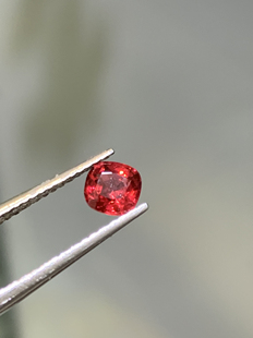 天然尖晶石项链尖晶石戒指粉色尖晶石原石红尖晶粉钴尖晶