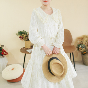 秋新品法式丝绒仙女连衣裙大码翻领宽松优雅