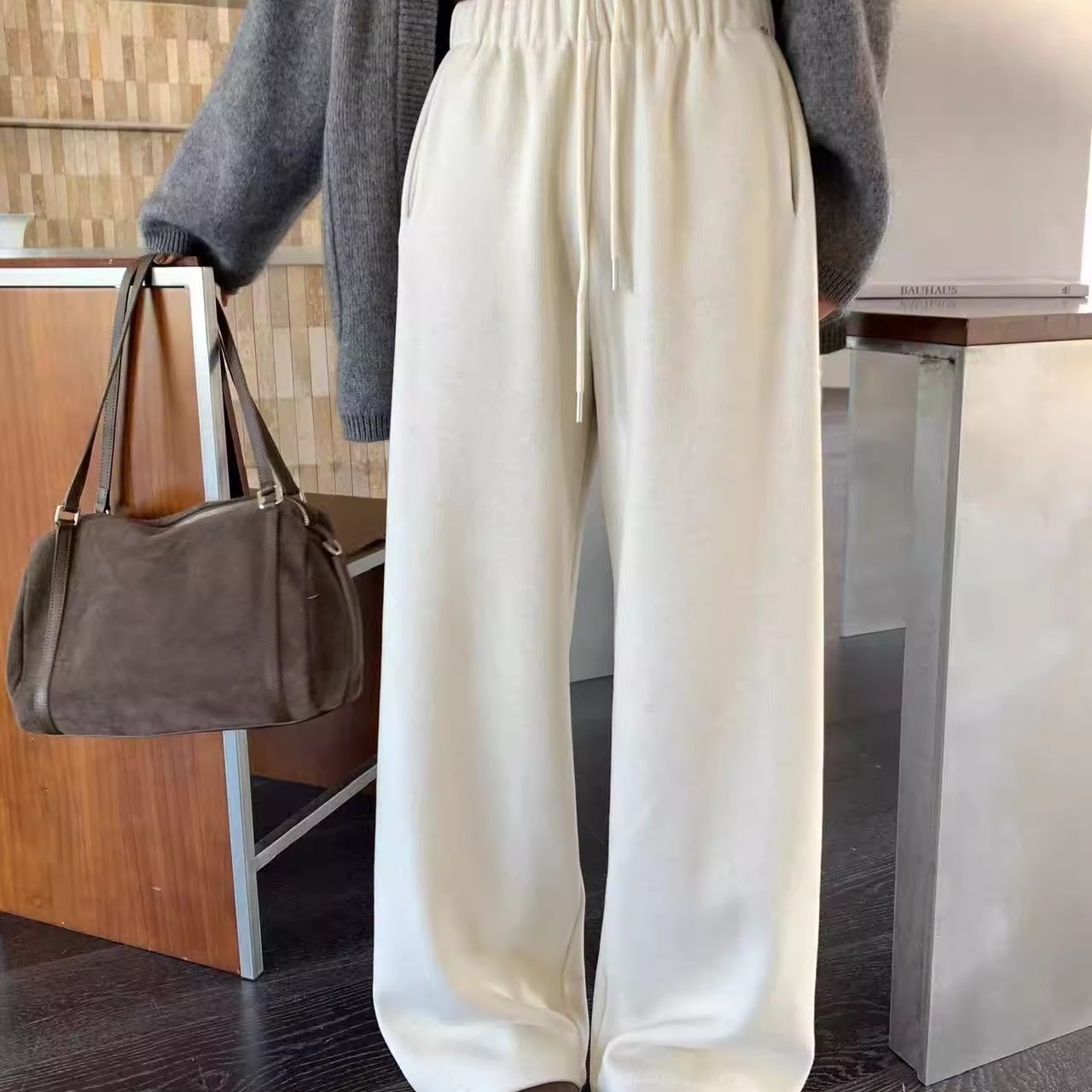 韩系保暖加绒休闲直筒阔腿裤女松紧糯米裤长裤echoes of love9965