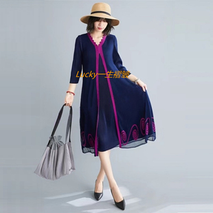 新潮款大码妈妈装宽松时尚修身显瘦长款连衣裙高端轻奢三宅褶皱裙