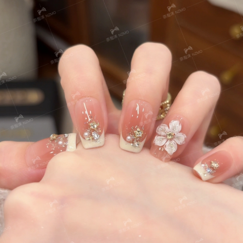 【杏花微雨】玉蕊映夏白色法式立体花显白ins风手工美甲