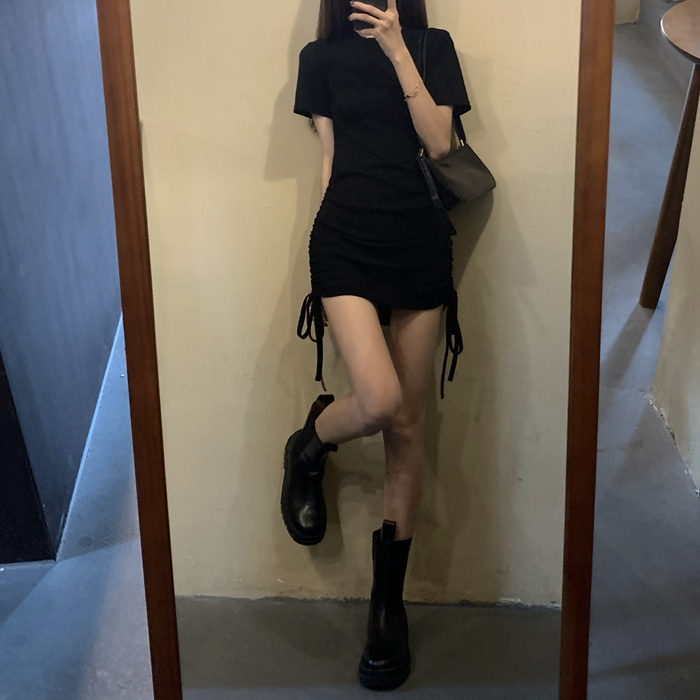 Real price design with drawstring and buttocks dress