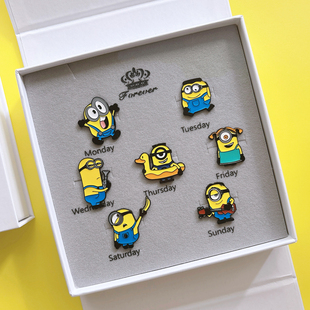 小黄人周边生日礼物手办玩偶徽章挂件玩具饰品男孩女生伴手礼礼盒