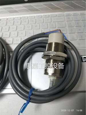 接近开关型号:E2EMX30MX1全新