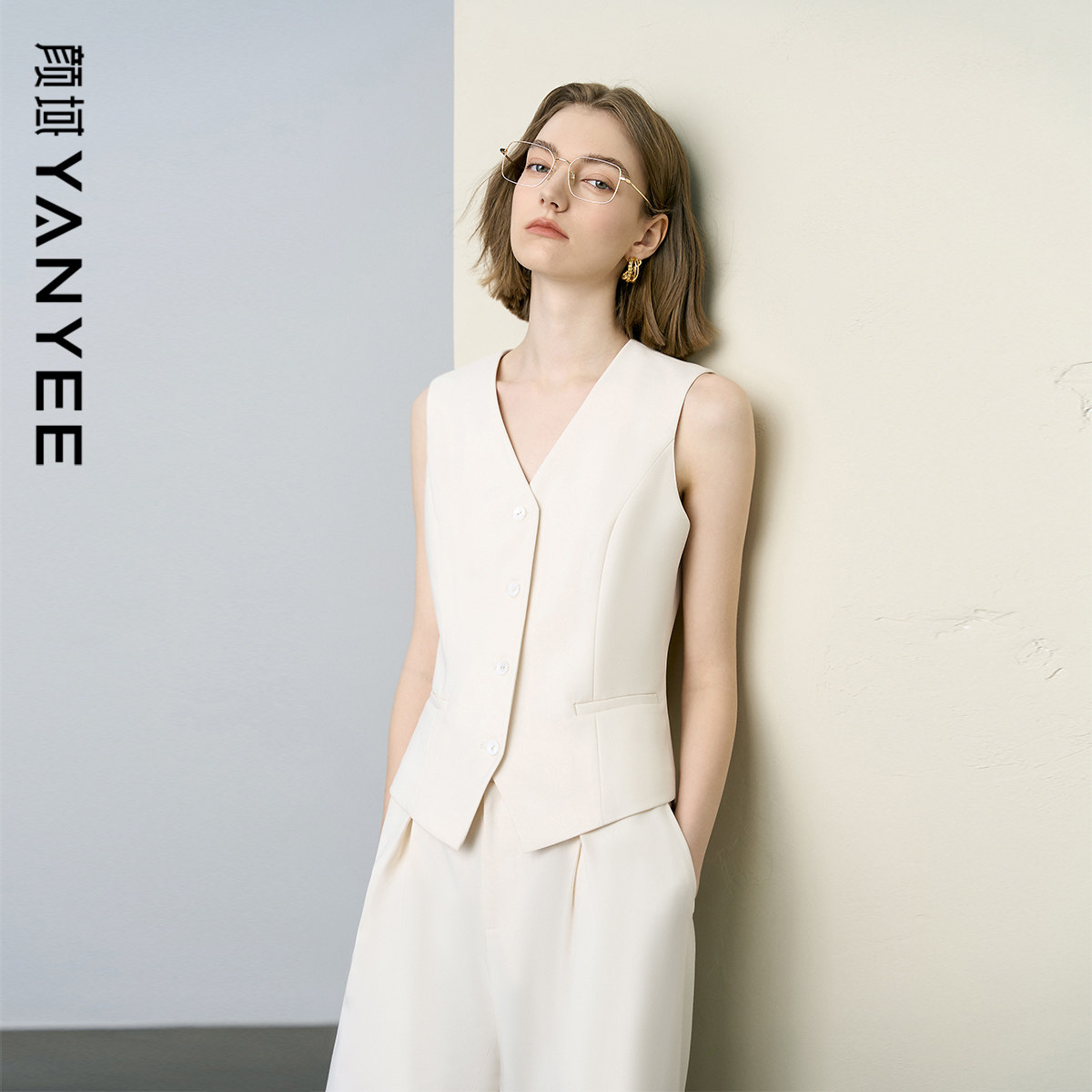 颜域白色无袖马甲女夏装2026新款高级感v领薄款女士短款背心上衣