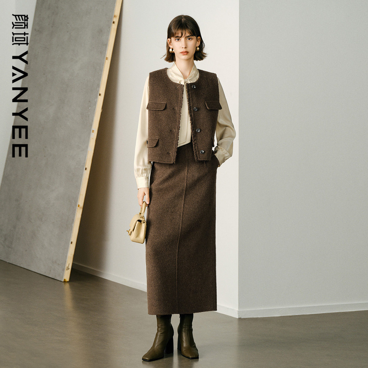 颜域绵羊毛小香风一整套穿搭女冬2025新款毛呢马甲外套半身裙套装,女装/女士精品,时尚套装,淘宝优惠券,粉丝福利购,淘宝优惠卷