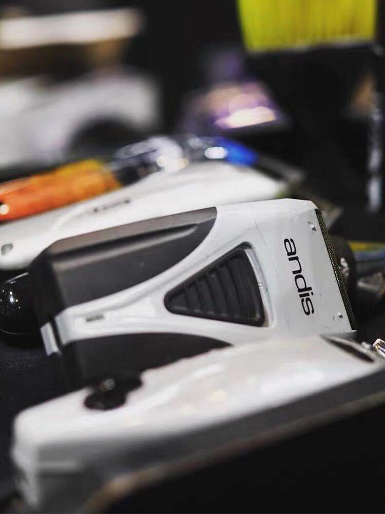 原装进口安迪斯理发器油头雕刻剪充电式完结推剪雕刻理发店专用|msdalam kategori Penjagaan diri/kesihatan/peralatan urut, Alat rambut, penggunting rambut - dari Buy2taobao.com untuk memberikan perkhidmatan ejen Taobao profesional membeli