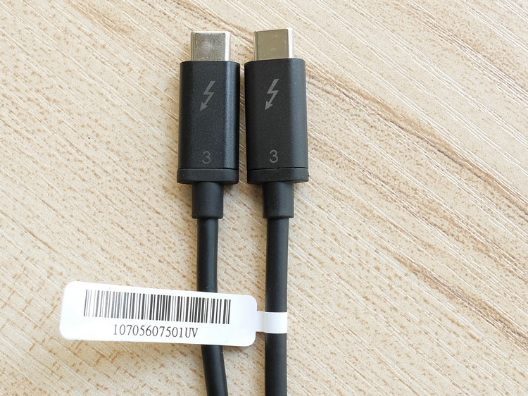 기존 5K THUNDERBOLT 3 데이터 케이블 0.5M 소프트 케이블 USB4|3.2와 호환되는 전속 40G 60W 도킹 스테이션 그래픽 카드 독
