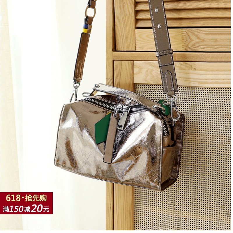 初薇宽带真皮波士顿包包2020新款潮头层牛皮枕头包手提包斜挎女包