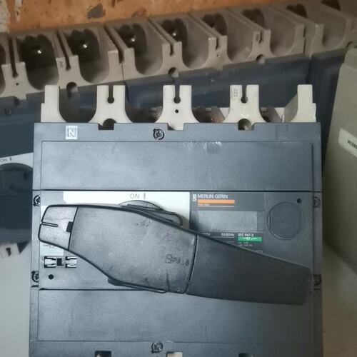 议价转换开关INS400INS400 3PINS400 4P