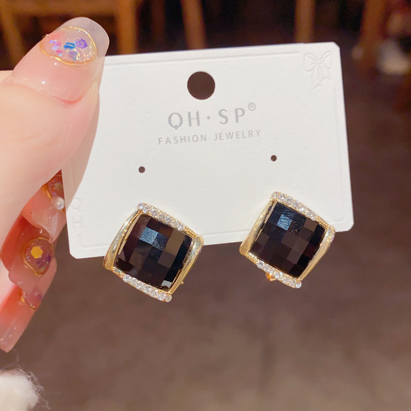 日韩气质简约镶钻黑水晶菱形耳钉女时尚轻奢设计感耳环