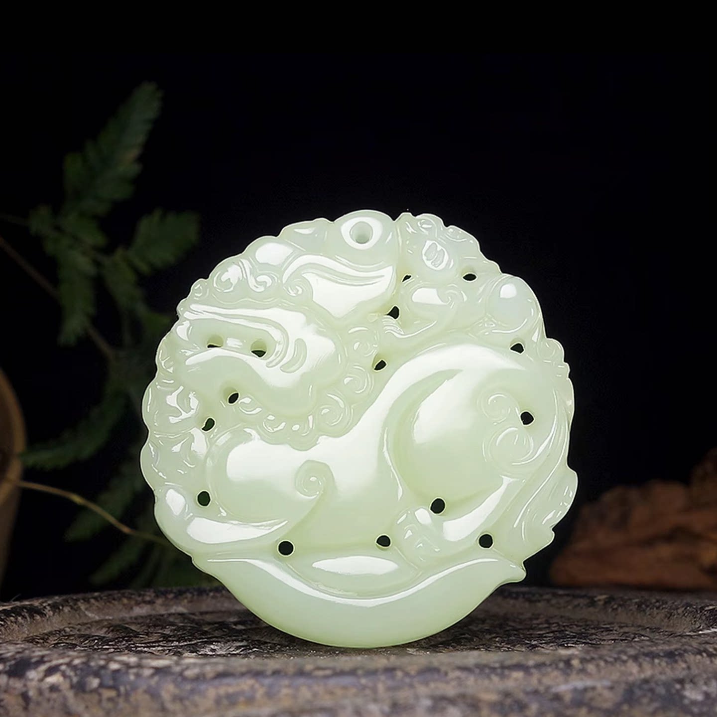 高档玉器天然和田玉貔貅吊坠