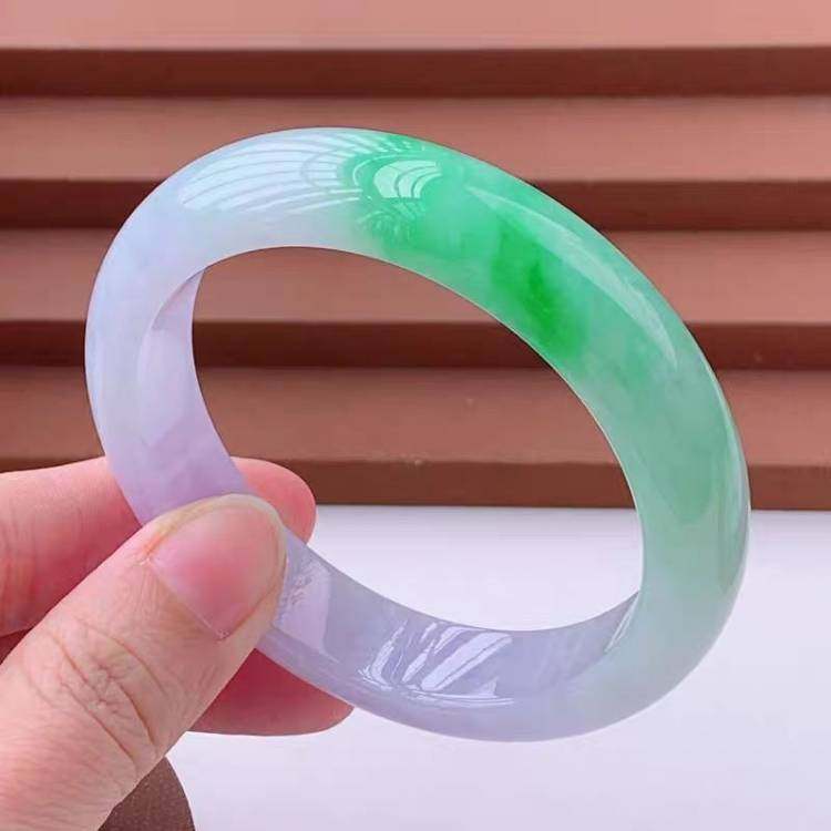 奢华臻品缅甸处理翡翠手镯