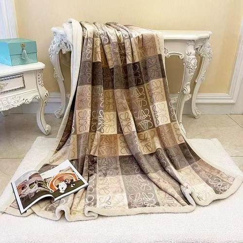 潮牌双层复合云貂绒北极绒休闲毛毯法莱绒空调毯午睡毯盖毯