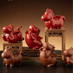 创意陶瓷小飞马摆件可爱生肖马家居客厅办公室工位装 饰礼品吉祥物