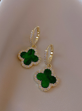 四叶草耳环2022年潮韩国气质网红绿色耳饰女秋冬温柔秋季耳扣耳钉