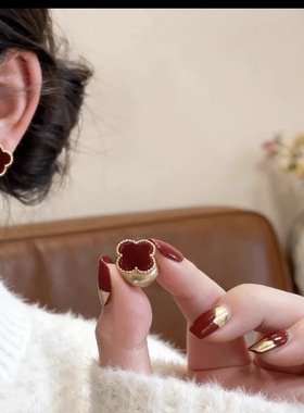 热卖爆款红色植绒花朵珍珠耳环女气质轻奢精致简约小众高级感耳饰