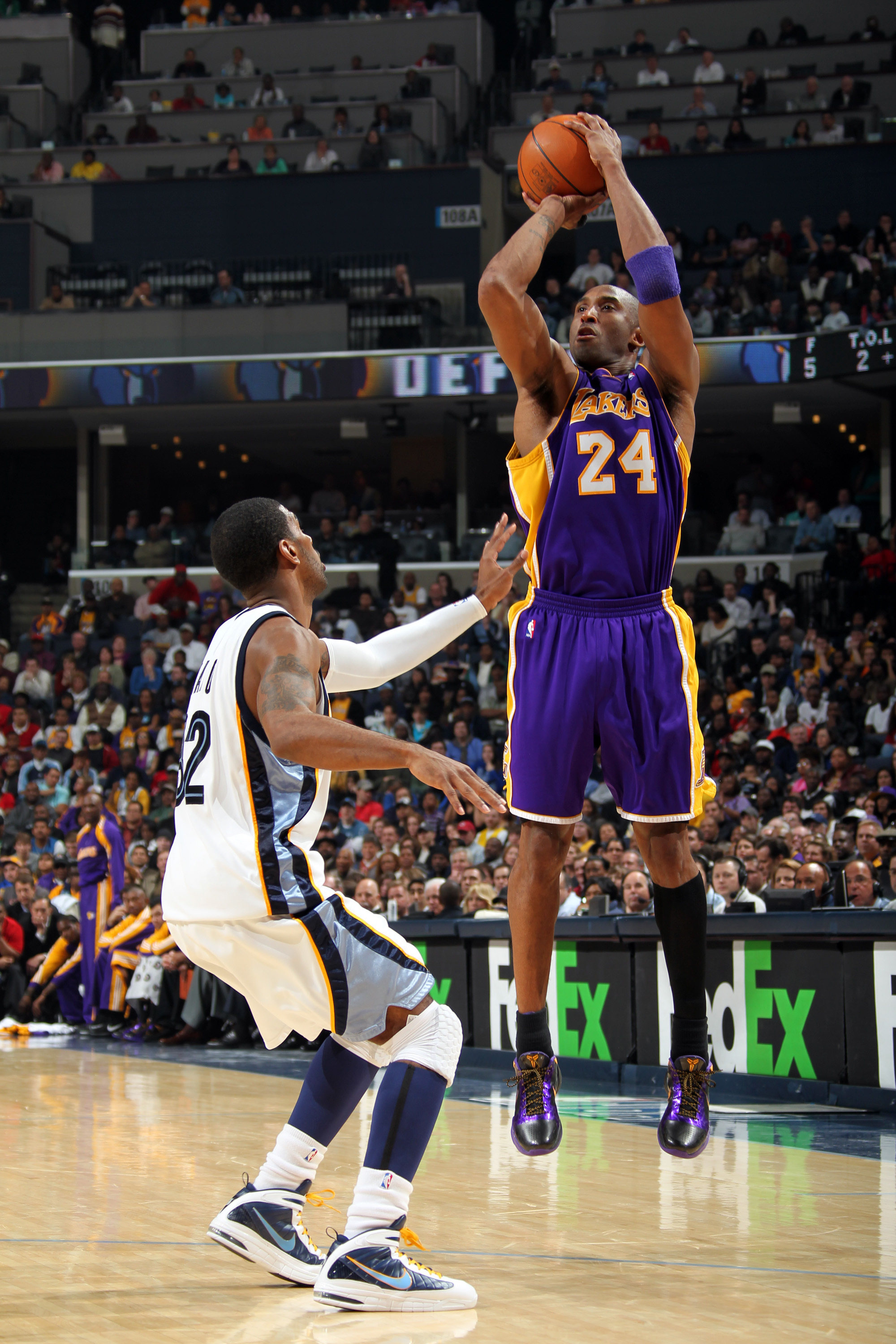 NBA篮球明星海报科比灌蓝篮球馆训练学校宿舍壁纸房间卧室装饰57