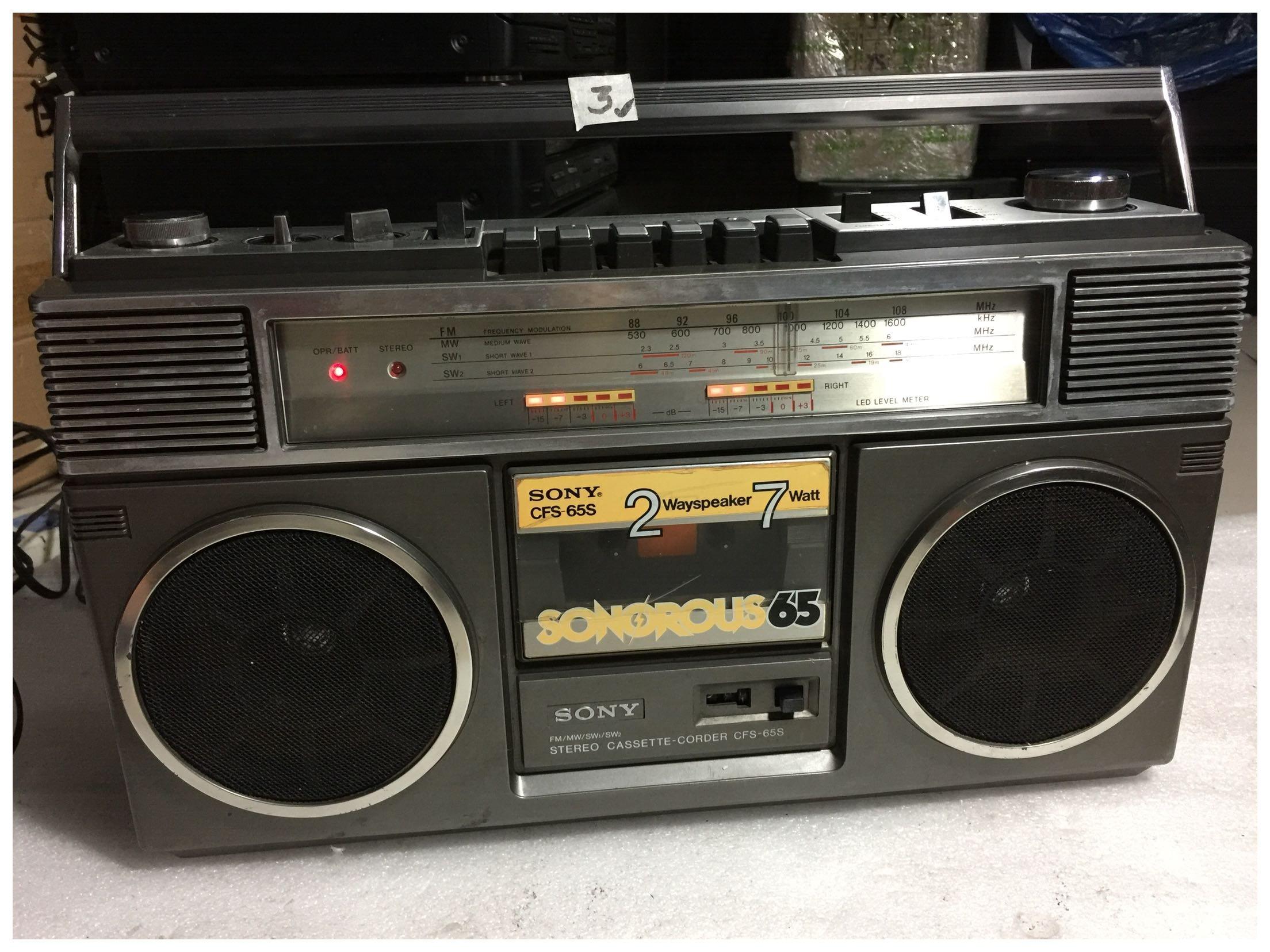 原装日本产索尼cfs-65s收录音机,功能全好的,实物图片