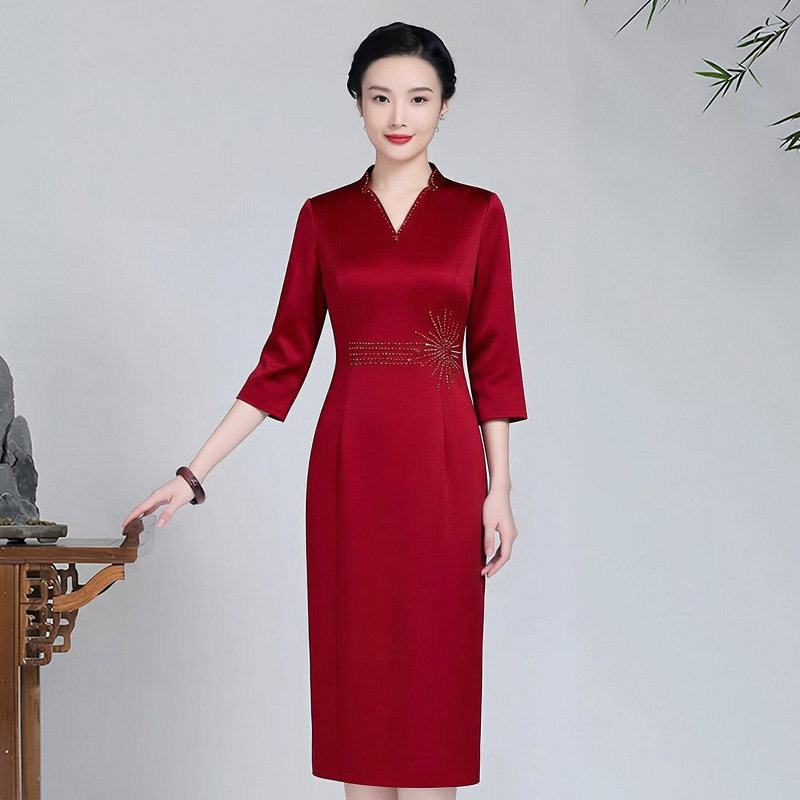 婚礼上妈妈穿的衣服旗袍连衣裙礼服春装高贵年轻款平时可穿小个子